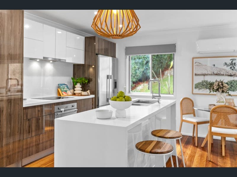 17 Pinnata Court, Everton Hills — photo 1 of 5