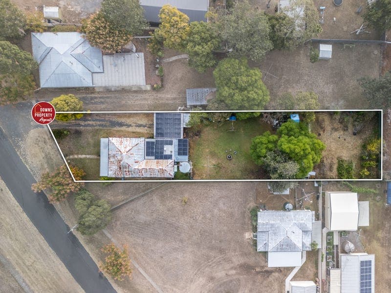 21 Hadley Street, Pittsworth — photo 1 of 5
