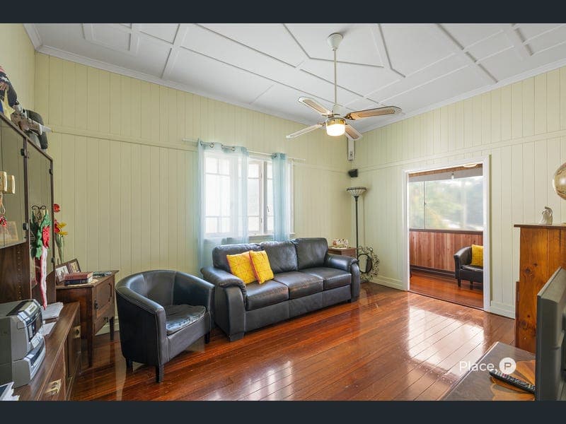 26 Bush Street, Windsor — photo 1 of 5