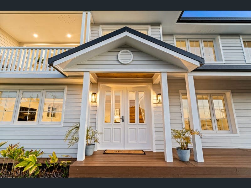 25 Pandeen Road, Rochedale South — photo 1 of 5
