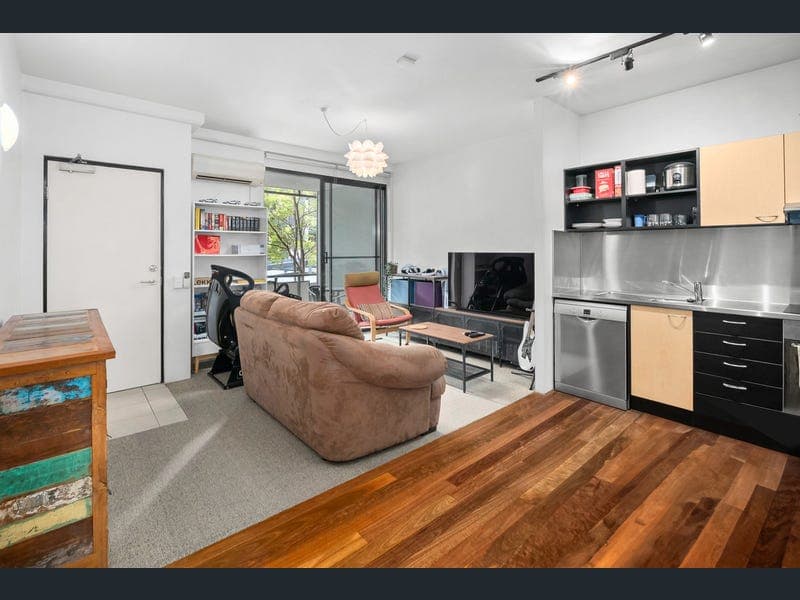 175/139 Commercial Road, Teneriffe — photo 1 of 5