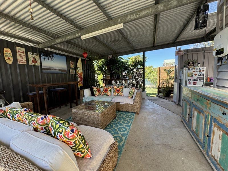 69 Newton Street, Monto — photo 1 of 5