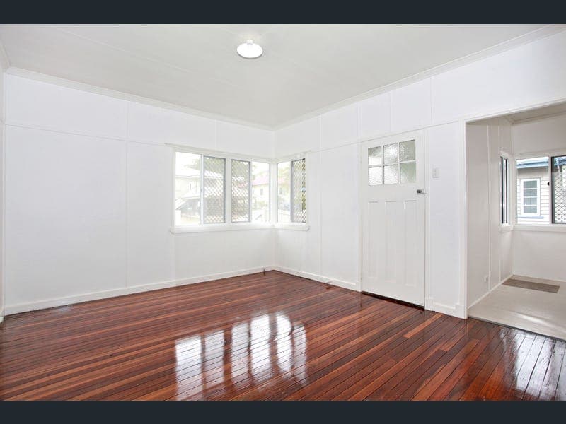 25 Ferricks Street, Stafford — photo 1 of 5