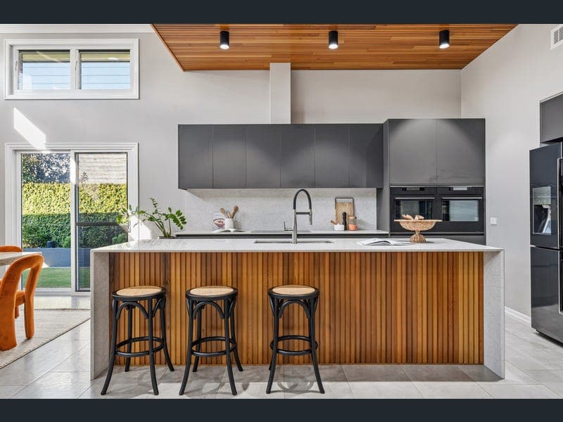 67a Campbell Street, East Toowoomba — photo 1 of 5