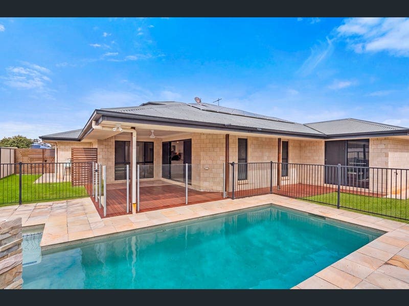 12 Rainbird Circuit, Kallangur — photo 1 of 5
