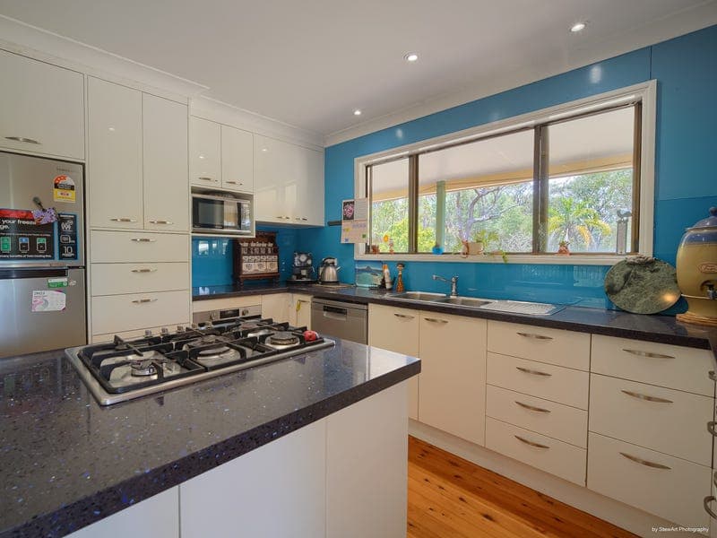 33 Shore Road West, Booral — photo 1 of 5