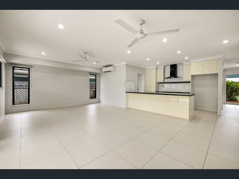 22 Bulleringa Loop, Mount Peter — photo 1 of 5