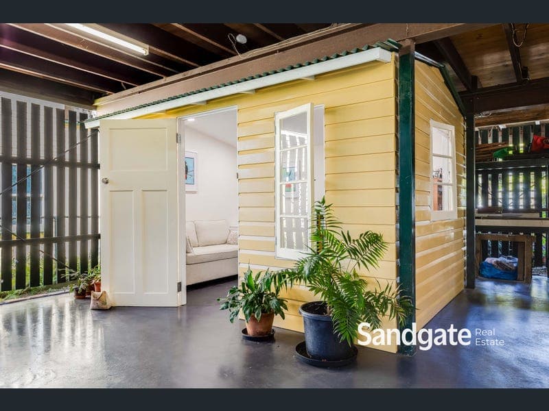 31 Kate Street, Shorncliffe — photo 1 of 5