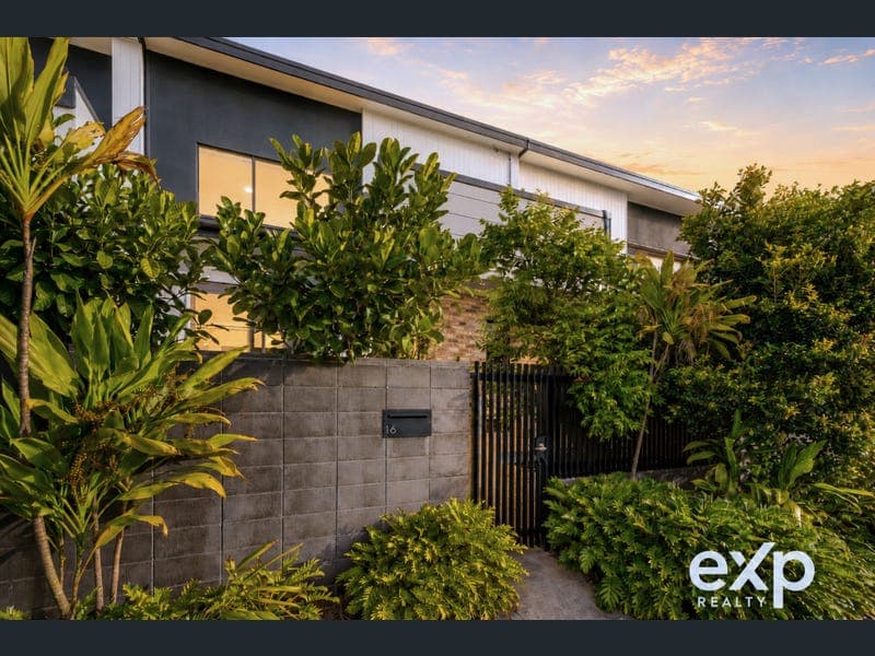 16 Jubilant Way, Palmview — photo 1 of 5
