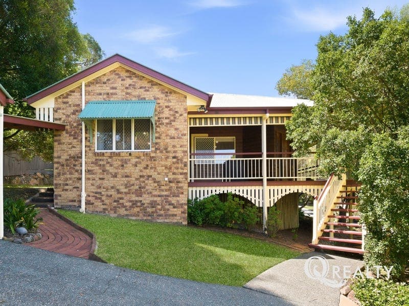 6 Glenwood Place, Ferny Hills — photo 1 of 5
