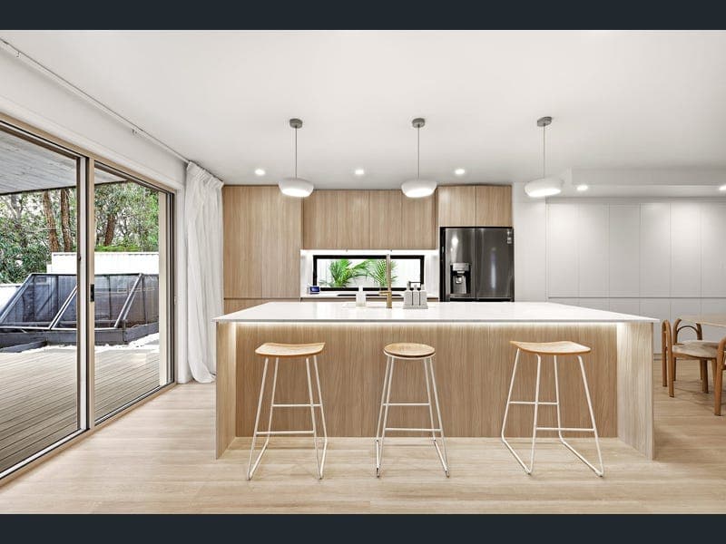 41 Marble Arch Place, Arundel — photo 1 of 5
