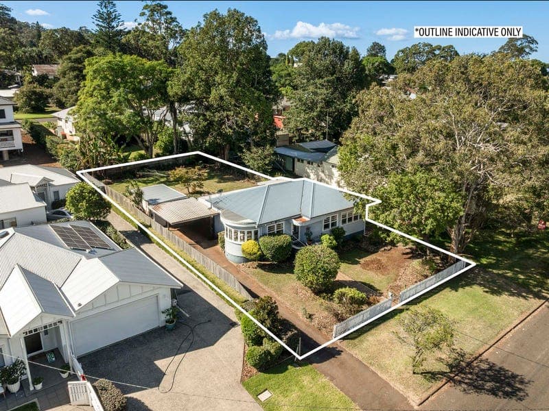 25 Geoffrey Street, Mount Lofty — photo 1 of 5