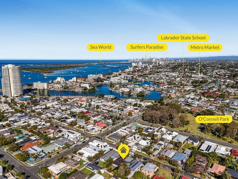 35 Clam Street, Runaway Bay — photo 1 of 5