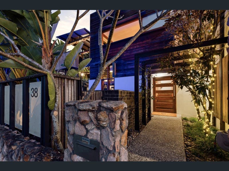 38 Alcester Street, Grange — photo 1 of 5