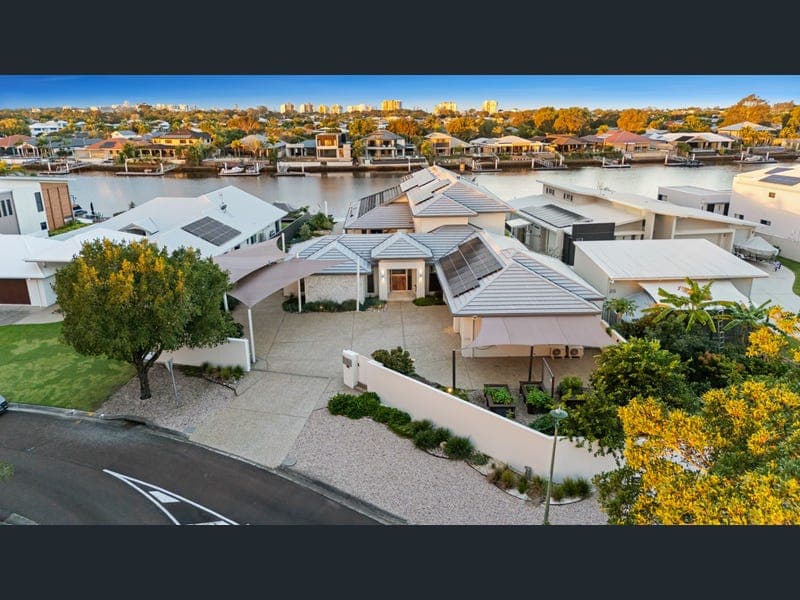 29 Edwardson Drive, Pelican Waters — photo 1 of 5