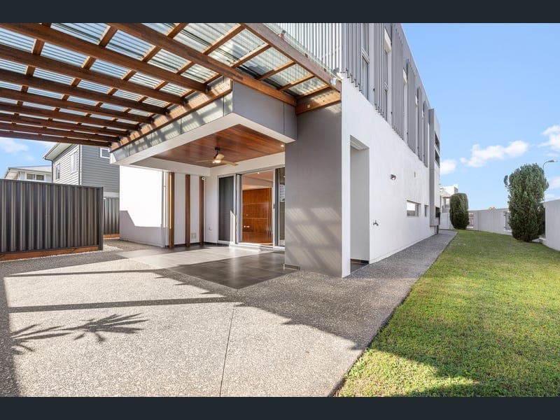 2 Katelyn Street, Underwood — photo 1 of 5