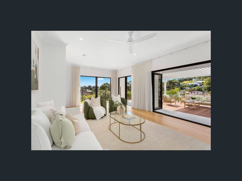 8 Wuruma Court, Elanora — photo 1 of 5