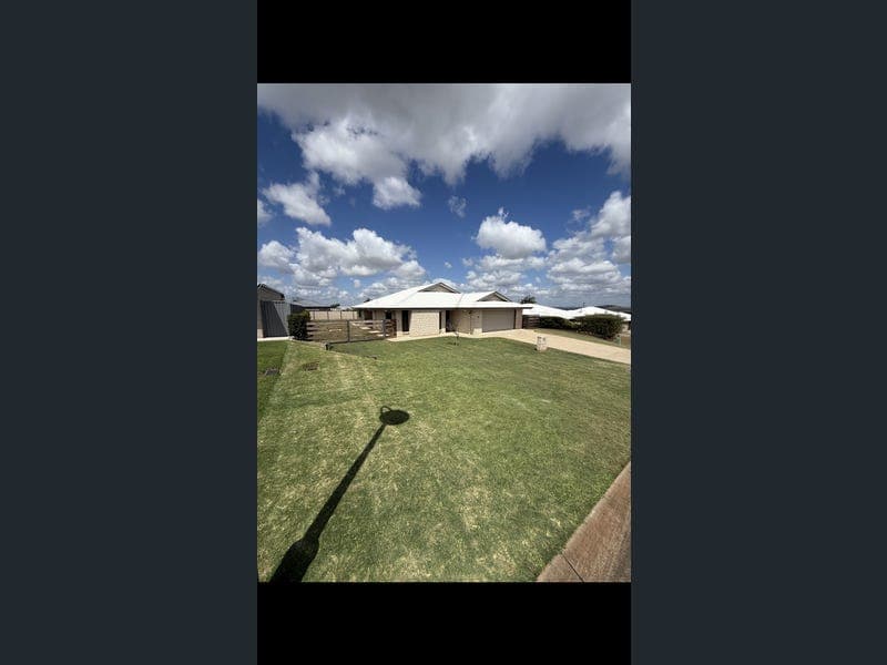 32 Bernard Crescent, Kingaroy — photo 1 of 5