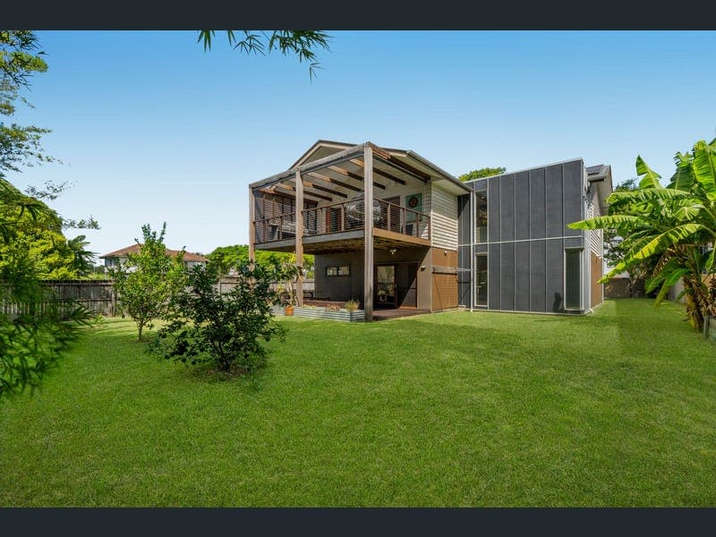 54 Wongara Street, Clayfield — photo 1 of 5