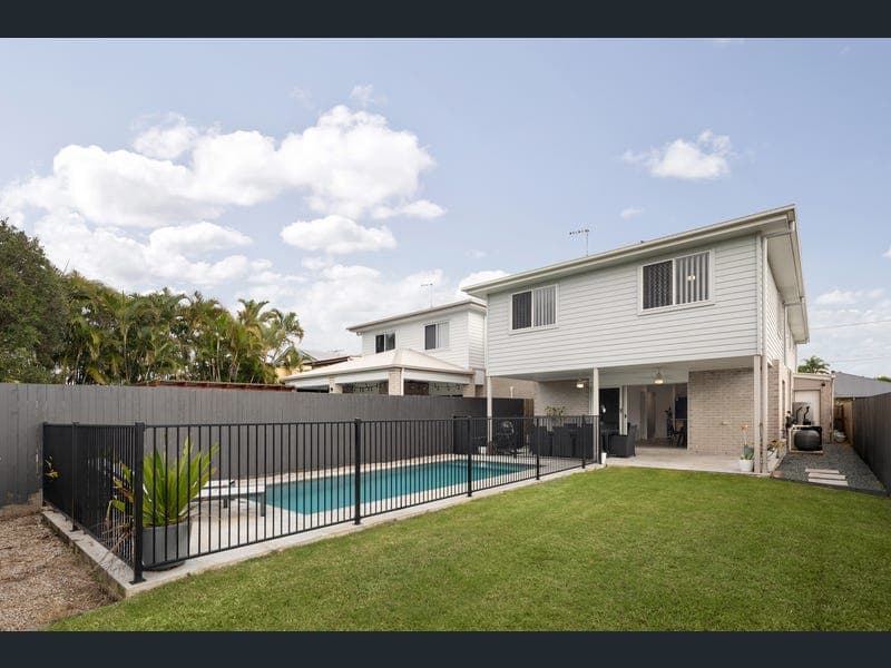 39 Smith Street, Deagon — photo 1 of 5