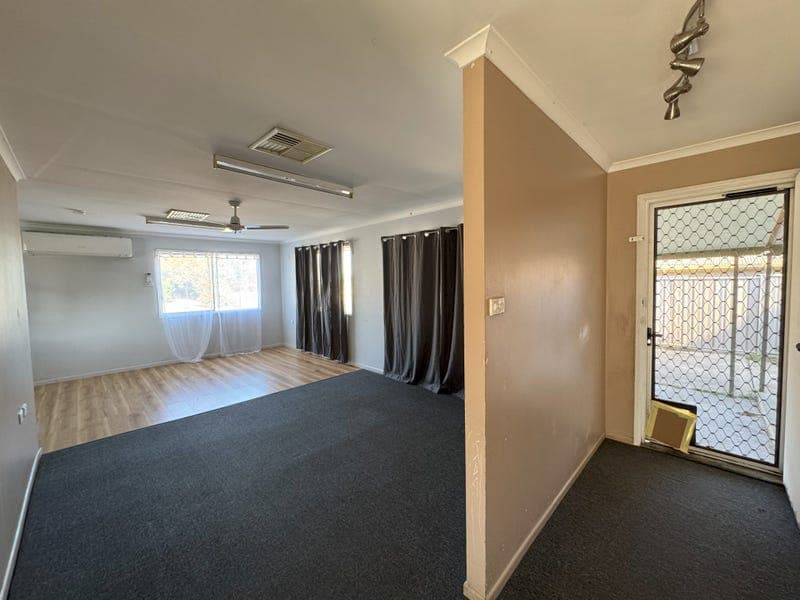 25 Elliott Street, Moura — photo 1 of 5