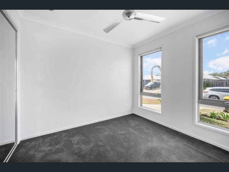 43 Petrel Street, Kirkwood — photo 1 of 5