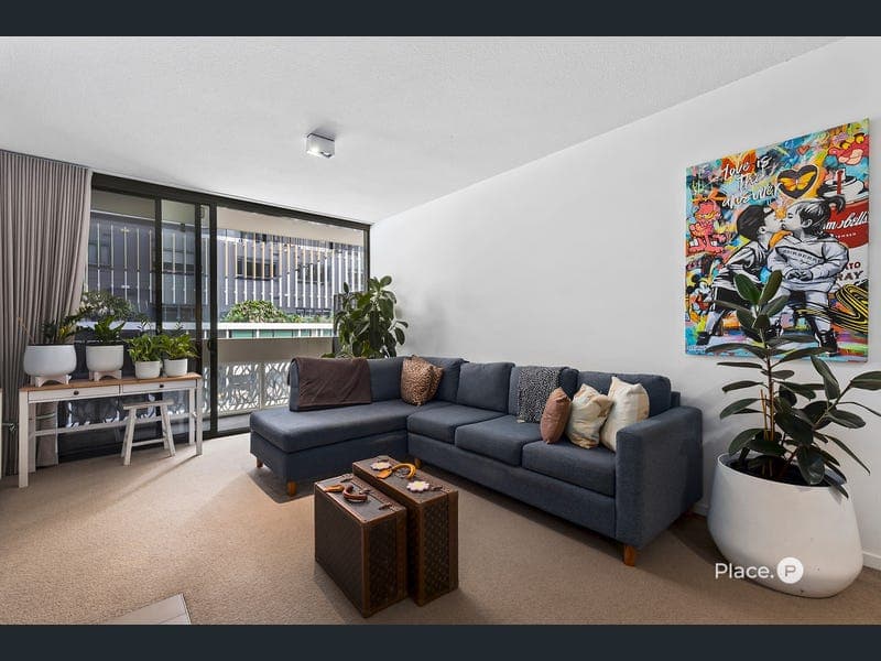 407/31 Longland Street, Newstead — photo 1 of 5