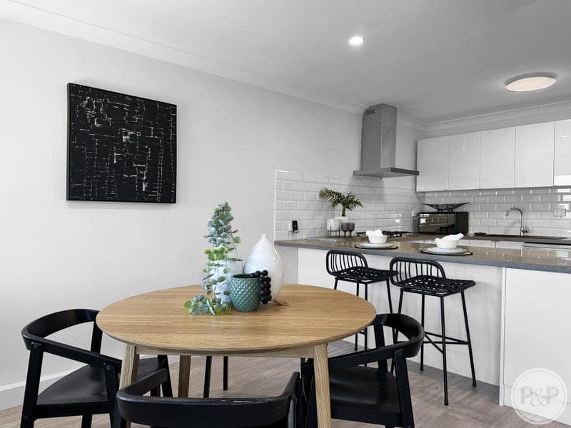 2/12-16 Eden Street, Belgian Gardens — photo 1 of 5