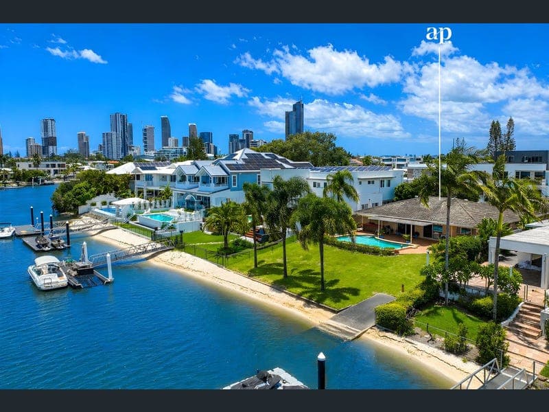 47 Beverley Crescent, Broadbeach Waters — photo 1 of 5