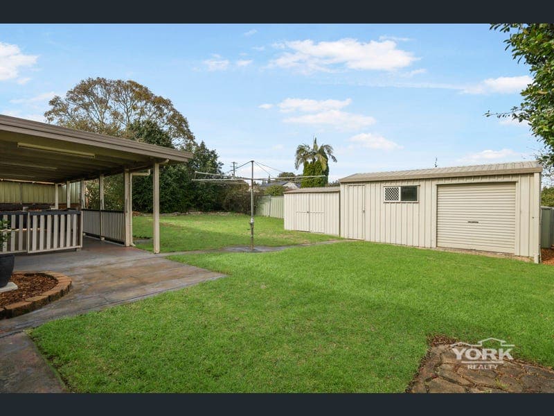 40 Blue Gum Drive, Newtown — photo 1 of 5