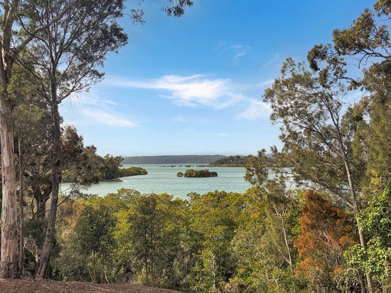 2 Keith Street, Macleay Island — photo 1 of 5