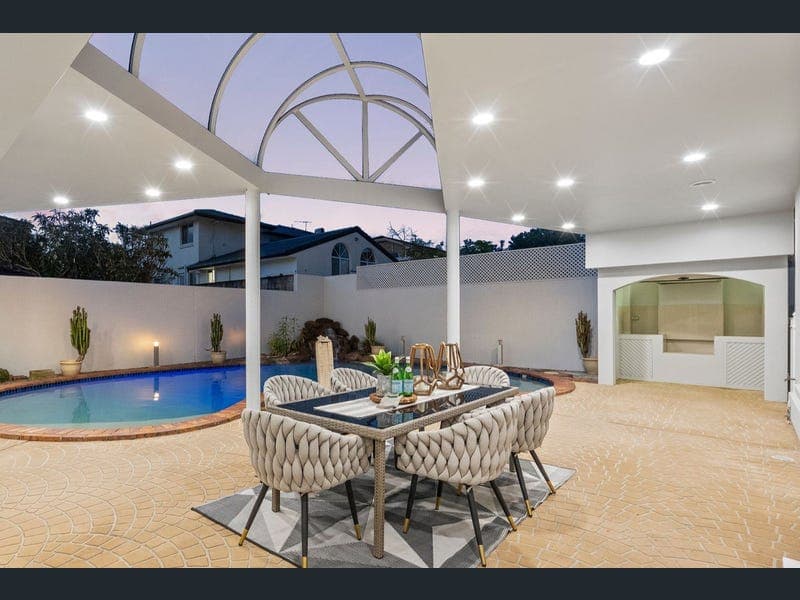 6 Reagan Place, Stretton — photo 1 of 5