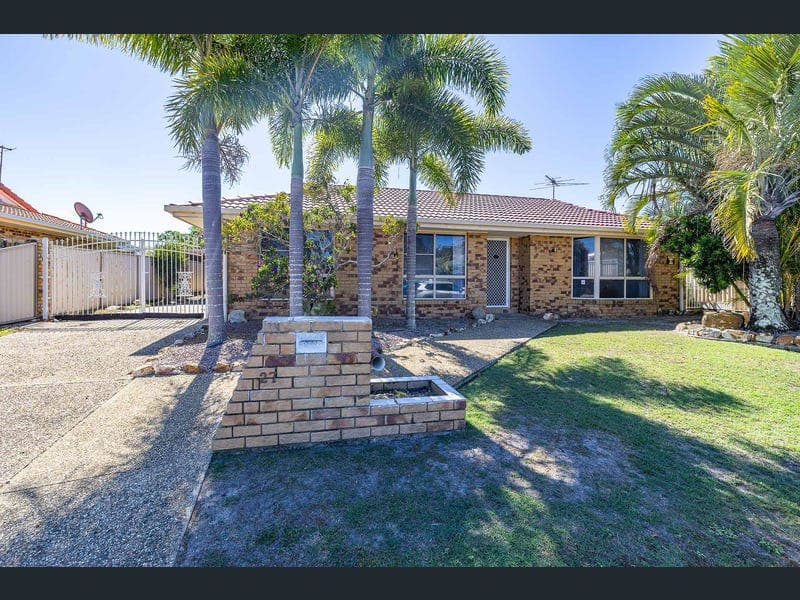 27 Jasmin Drive, Bongaree — photo 1 of 5