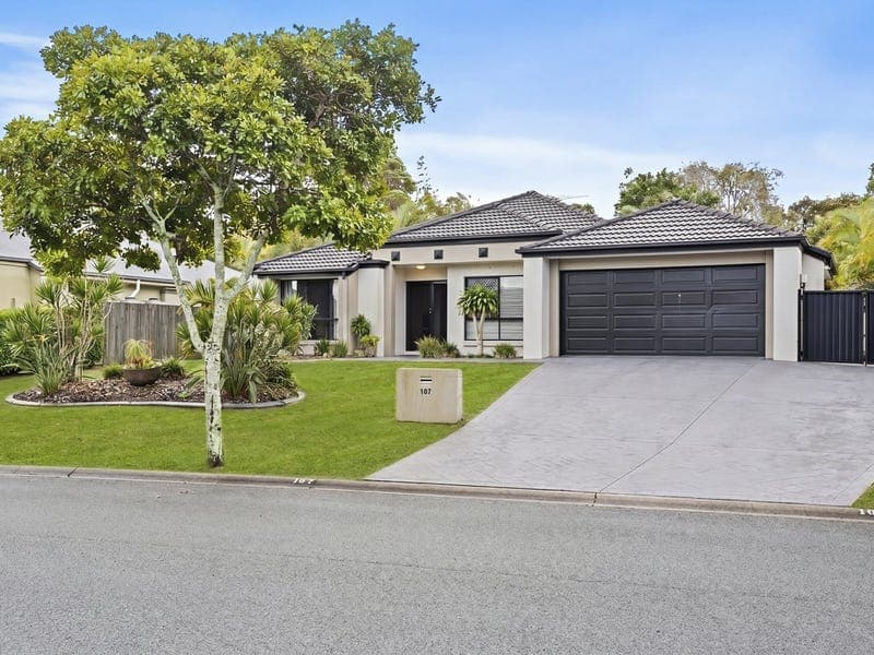 107 Cosmos Avenue, Banksia Beach — photo 1 of 5