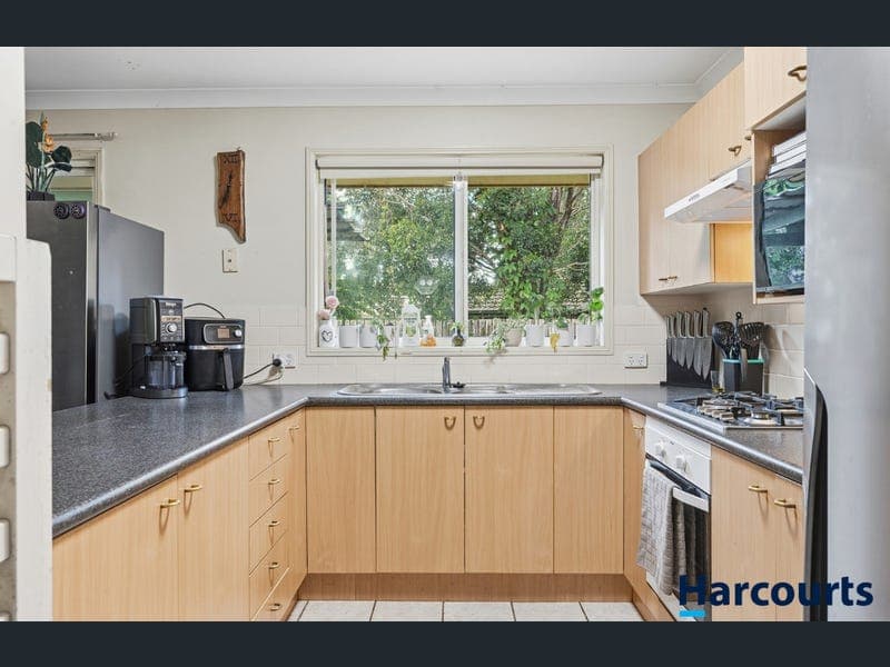 6 Red Deer Court, Chermside West — photo 1 of 5