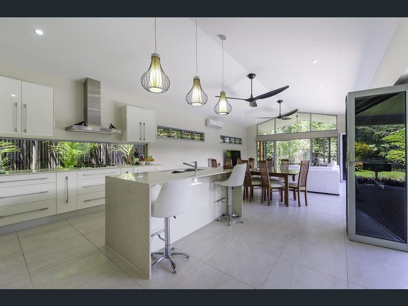 33 Ulysses Avenue, Port Douglas — photo 1 of 5