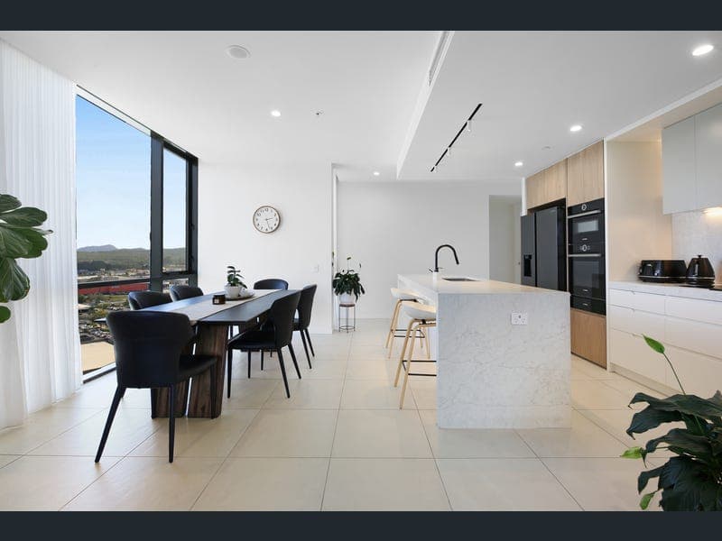 53/20 Executive Drive, Burleigh Waters — photo 1 of 5