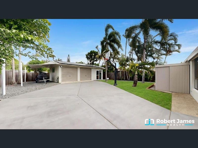 10 Spinnaker Drive, Mount Coolum — photo 1 of 5