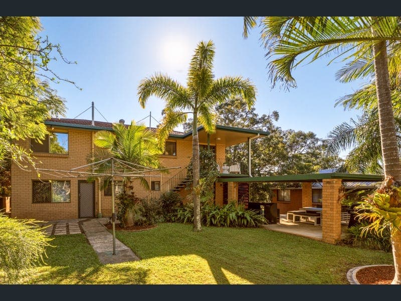 6 Beacon Drive, Cornubia — photo 1 of 5