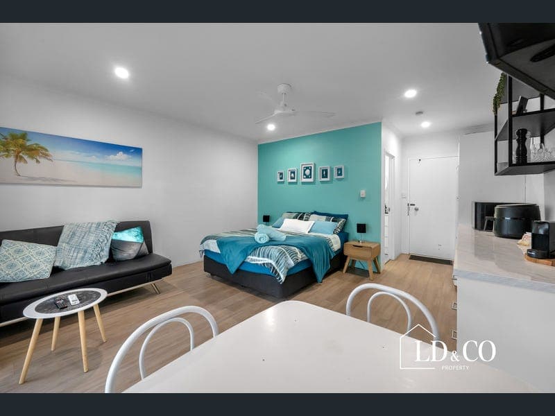 82/6 Beach Road, Dolphin Heads — photo 1 of 5