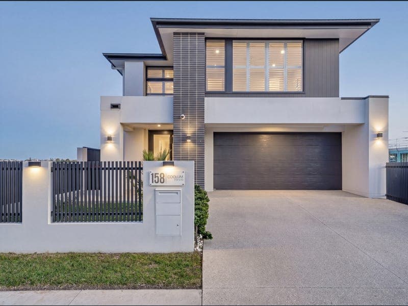 158 Coolum Parade, Newport — photo 1 of 5