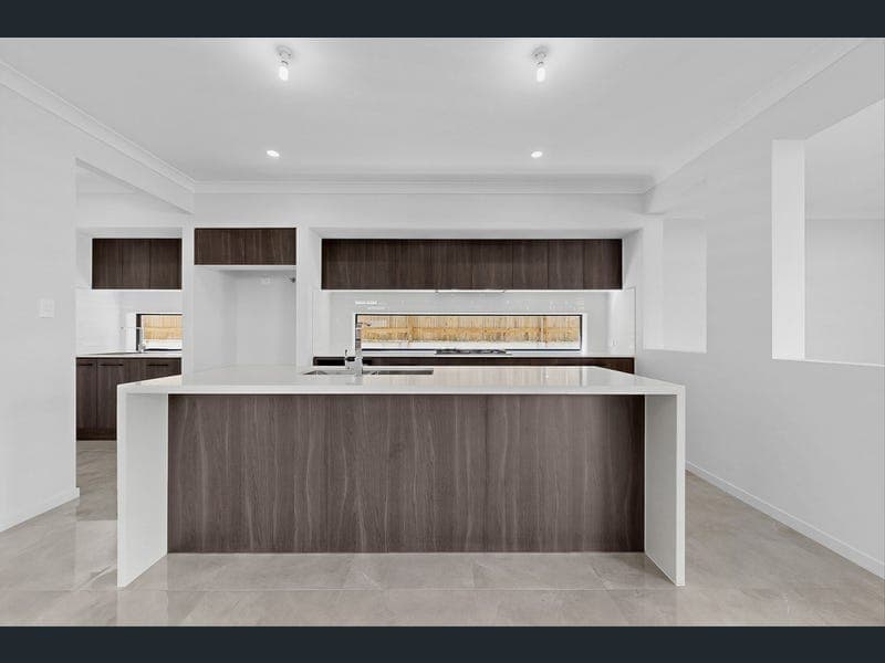 10 Linkview Place, Thornlands — photo 1 of 5
