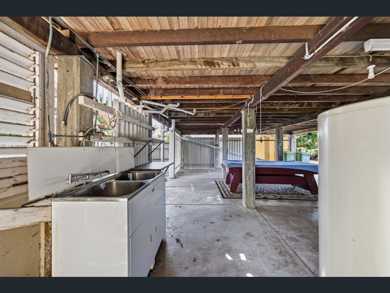 157 Fulham Road, Gulliver — photo 1 of 5