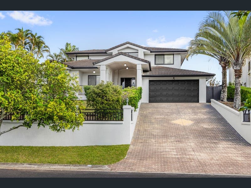 22 Voyager Circuit, Bridgeman Downs — photo 1 of 5