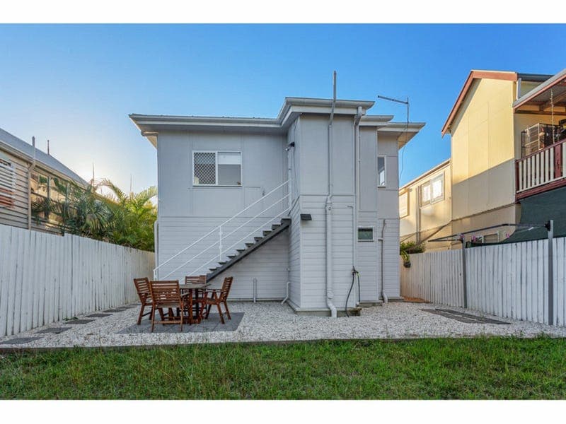 15 Grant Street, Allenstown — photo 1 of 5
