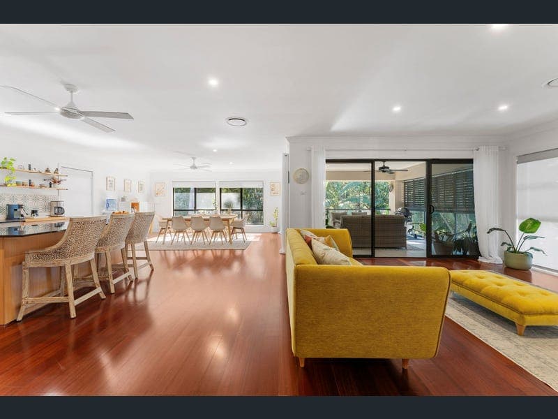 20 Northpoint Close, Robina — photo 1 of 5