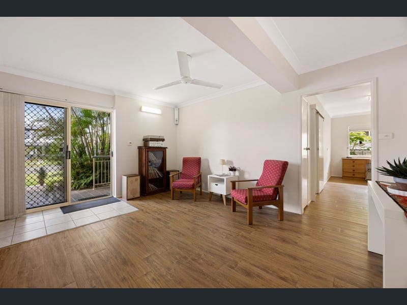 17 Moorshead Avenue, Golden Beach — photo 1 of 5