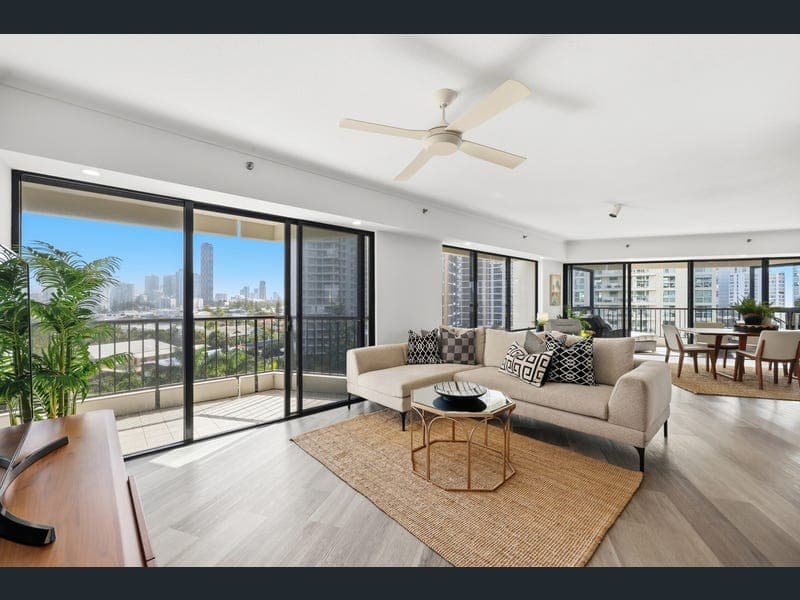7A/24 Breaker Street, Main Beach — photo 1 of 5
