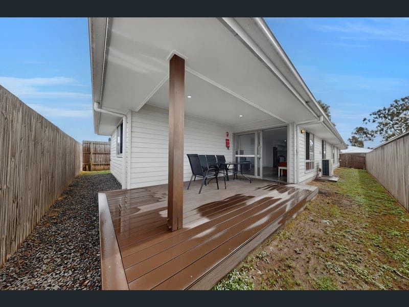 32 Dominique Way, Flinders View — photo 1 of 5