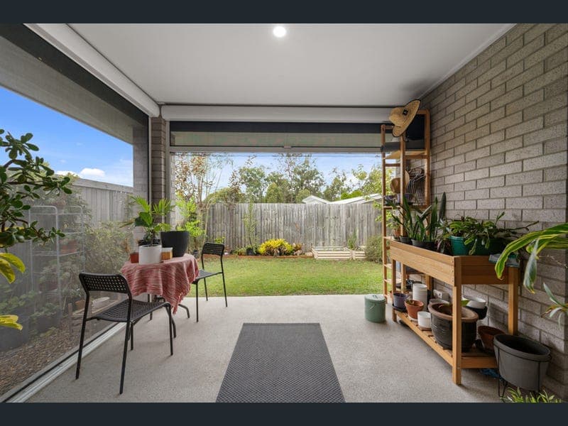 1 Irwin Street, North Lakes — photo 1 of 5